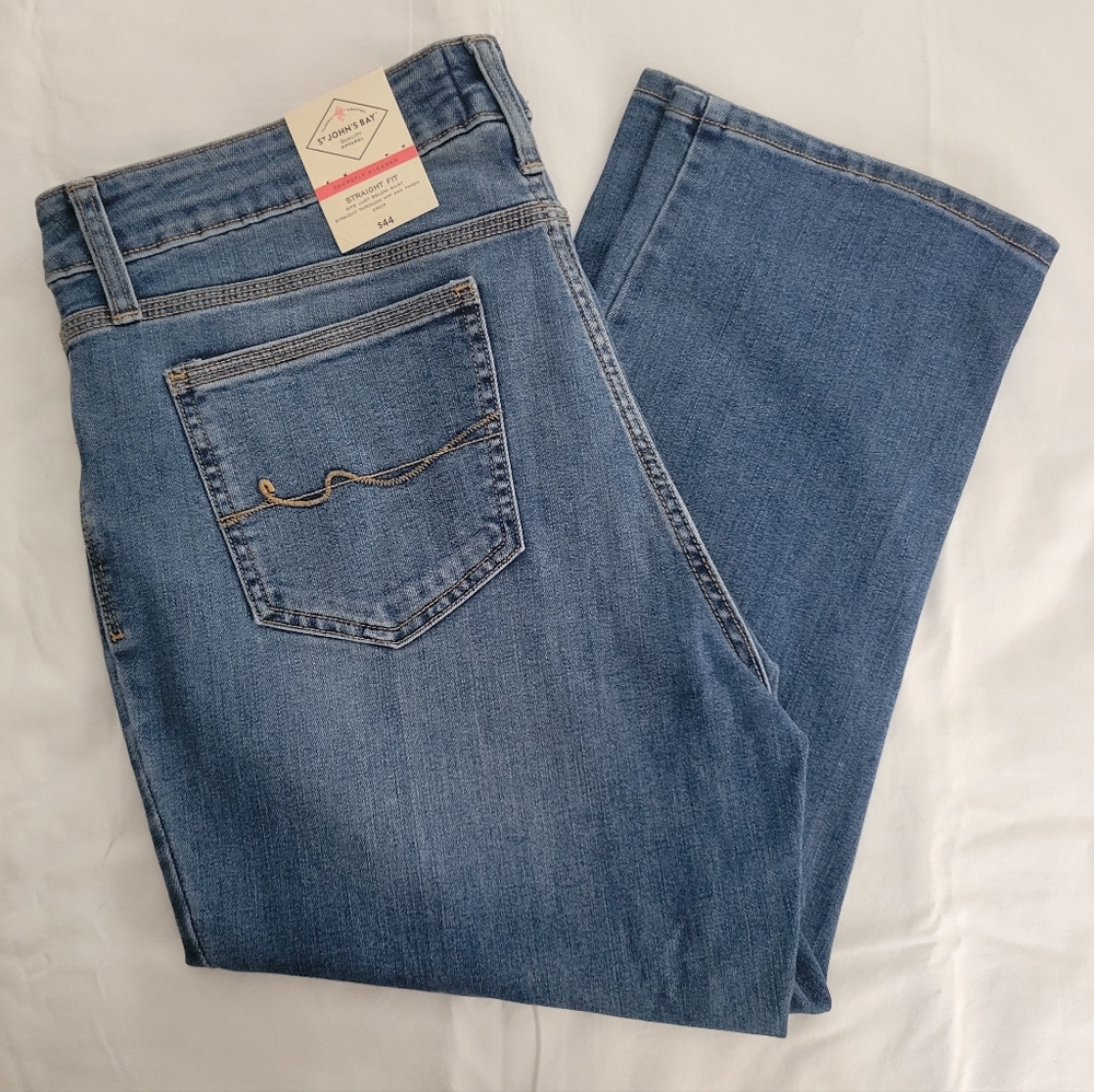 NWT St. John's Bay Straight Crop Jeans - Size 12